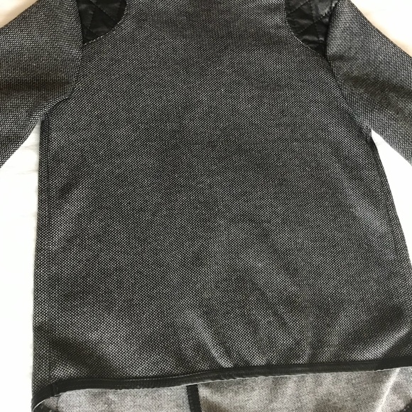 Max Studio Cardigan w/ awesome detailing - Picture 6 of 6